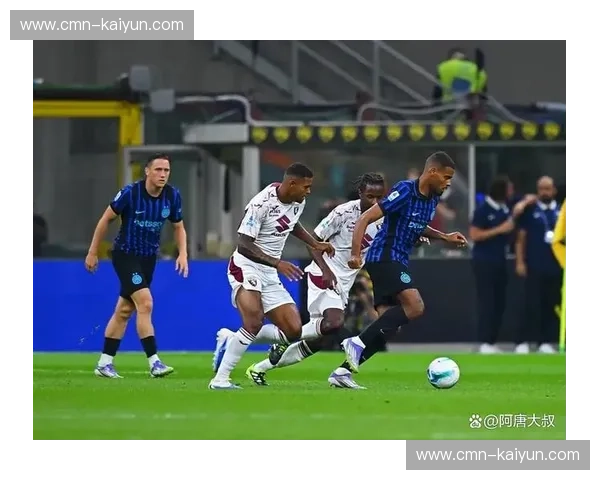 蓝黑王权与南部风暴:梅阿查球场下的亚平宁权杖之争 蓝黑王权与南部风暴:梅阿查球场下的亚平宁权杖之争